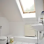 Spacious In With Garden Апартаменты *