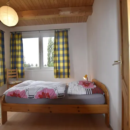 Apartment Spacious In With Garden *