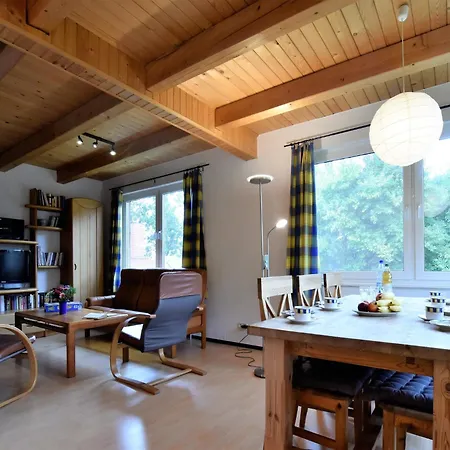 Spacious In With Garden Apartment Boddin
