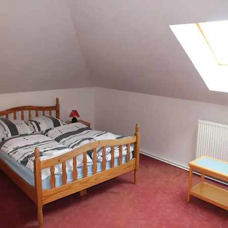 Spacious In With Garden Apartment Boddin