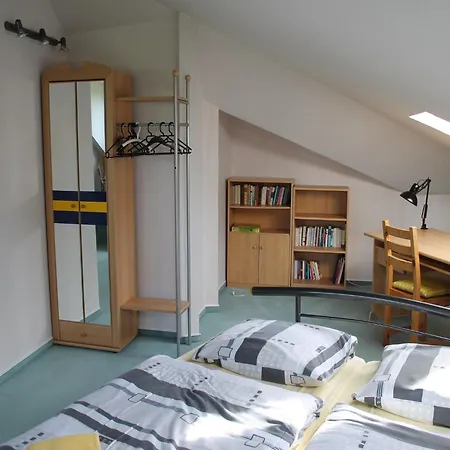 Apartment Spacious In With Garden