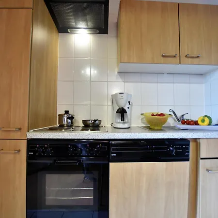 Spacious In With Garden