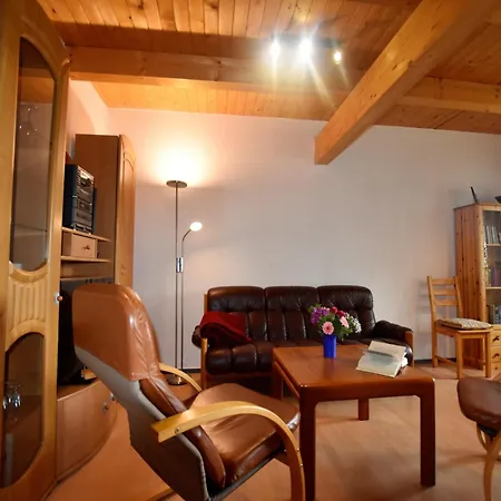 Apartment Spacious In With Garden