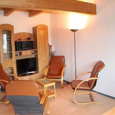 Apartment Spacious In With Garden