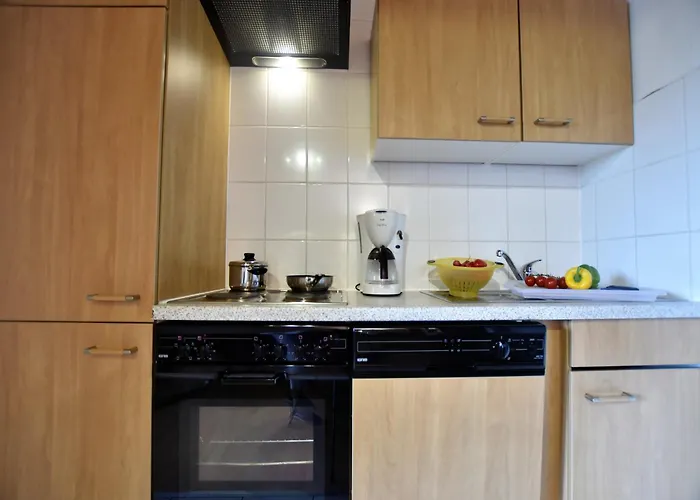 Spacious In With Garden