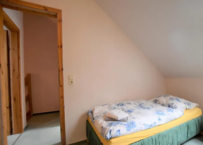 Apartamento Spacious In With Garden